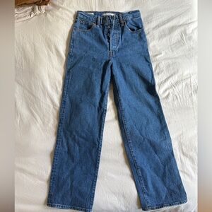Women’s Levi’s size 25 Ribcage Straight Ankle Jeans 90’s high rise